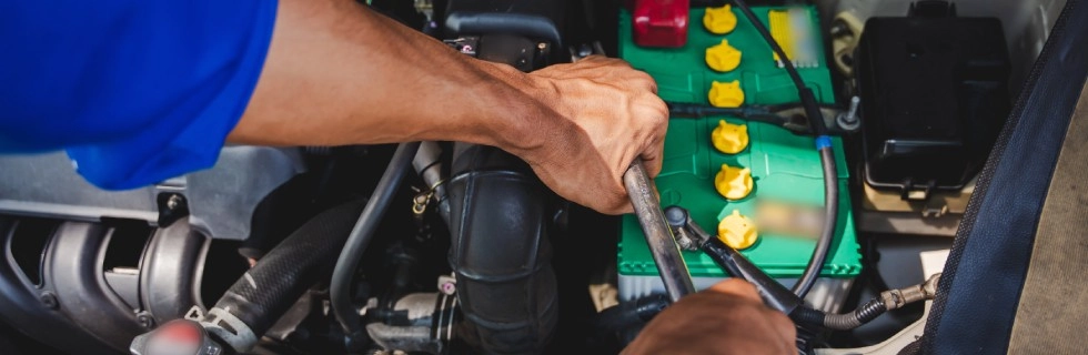 Need a Car Battery Fast? Mobile Services Bring It to Your Door